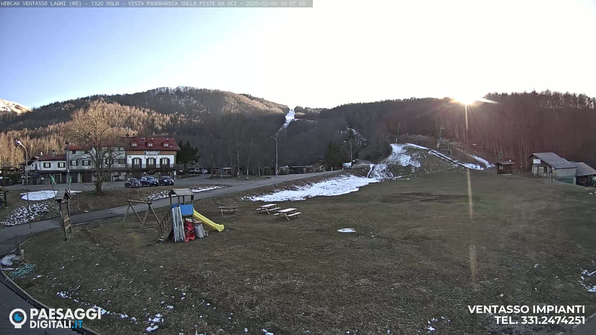 Mount Ventasso & Laghi (Lakes) Ski Slopes Live Cam - Reggio Emilia, Emilia-Romagna, Italy