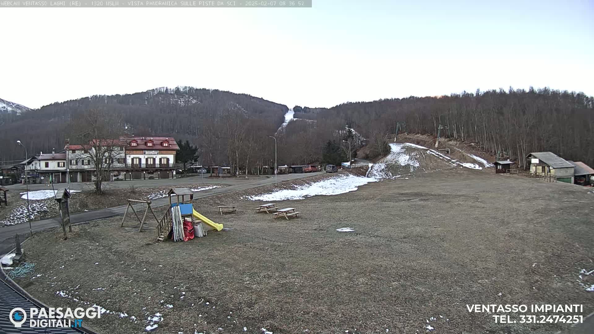 Mount Ventasso & Laghi (Lakes) Ski Slopes Live Cam - Reggio Emilia, Emilia-Romagna, Italy