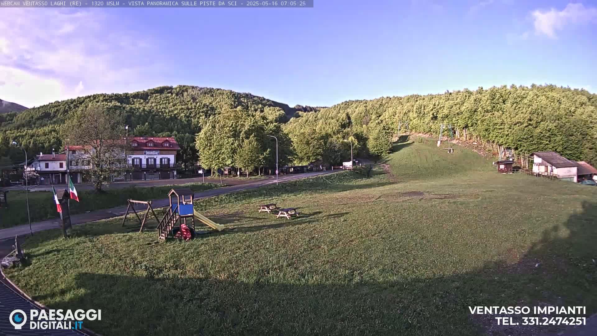 Mount Ventasso & Laghi (Lakes) Ski Slopes Live Cam - Reggio Emilia, Emilia-Romagna, Italy