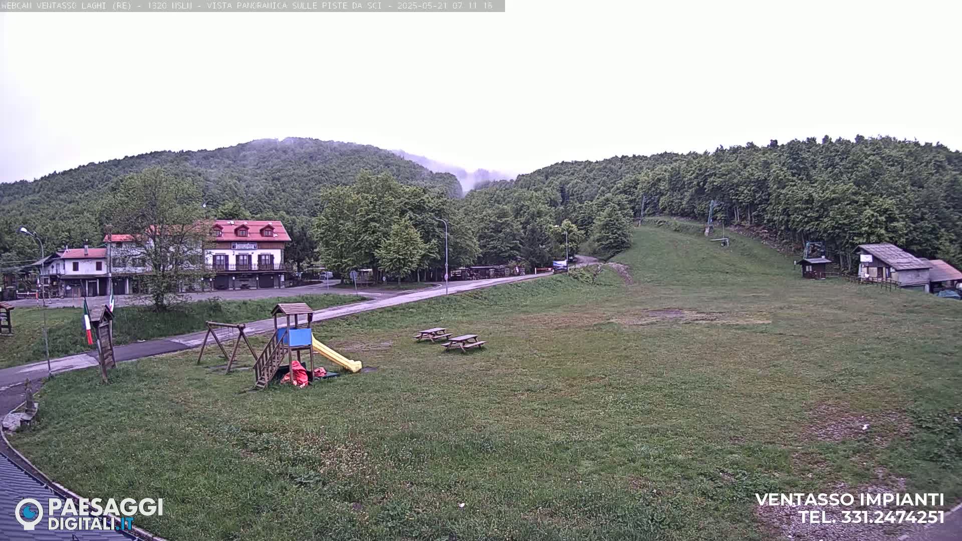 Mount Ventasso & Laghi (Lakes) Ski Slopes Live Cam - Reggio Emilia, Emilia-Romagna, Italy