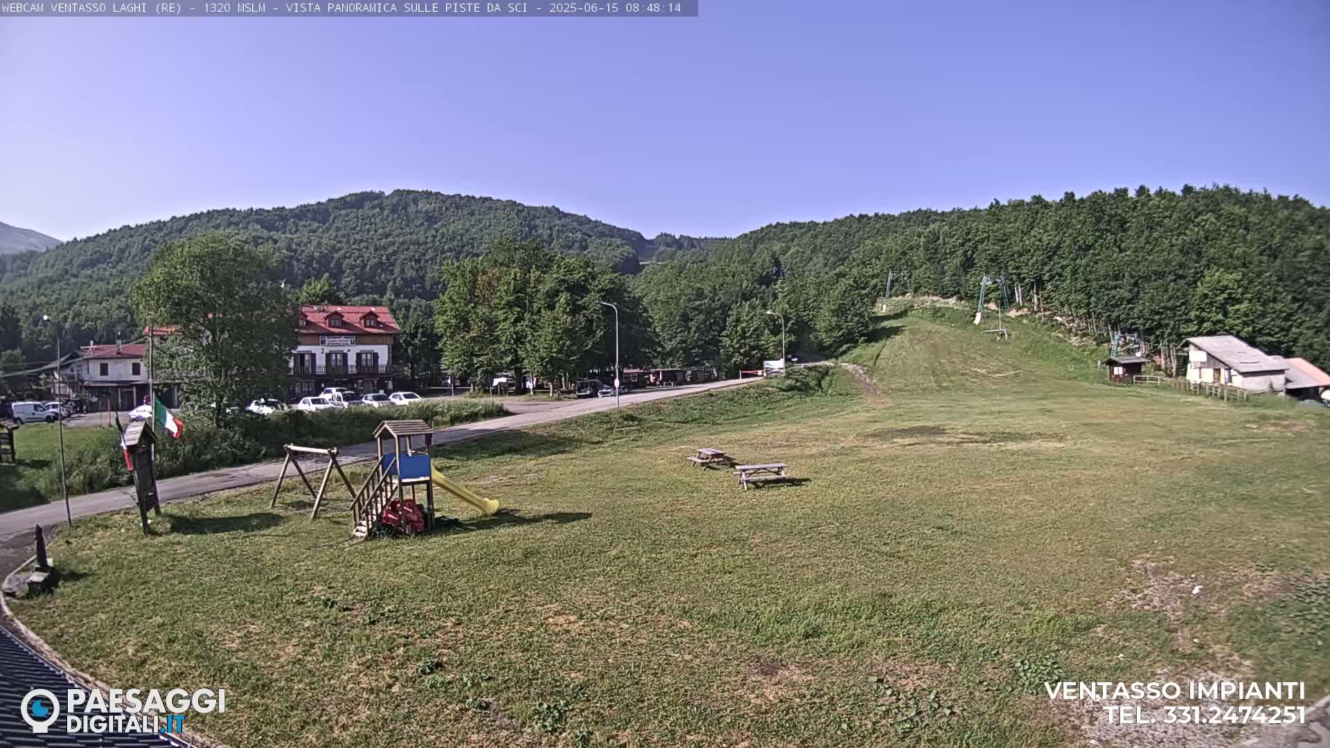 Mount Ventasso & Laghi (Lakes) Ski Slopes Live Cam - Reggio Emilia, Emilia-Romagna, Italy