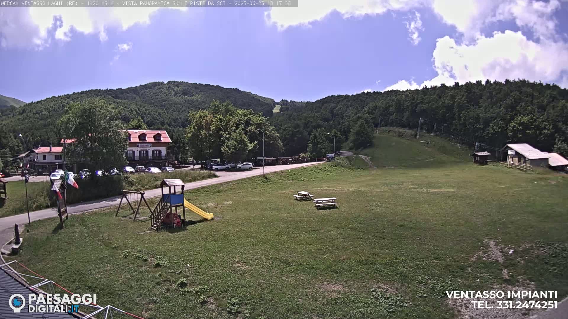 Mount Ventasso & Laghi (Lakes) Ski Slopes Live Cam - Reggio Emilia, Emilia-Romagna, Italy