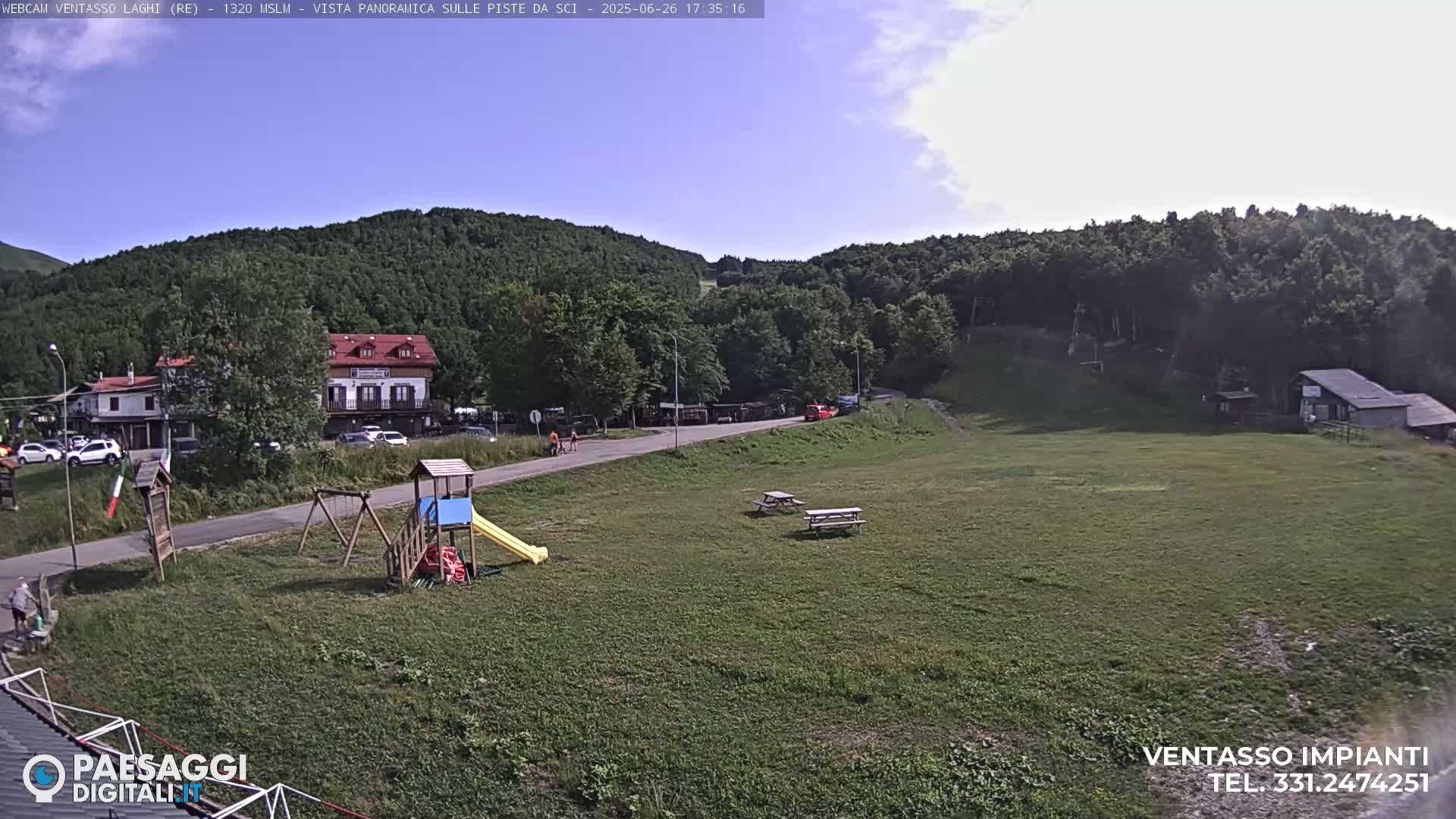 Mount Ventasso & Laghi (Lakes) Ski Slopes Live Cam - Reggio Emilia, Emilia-Romagna, Italy