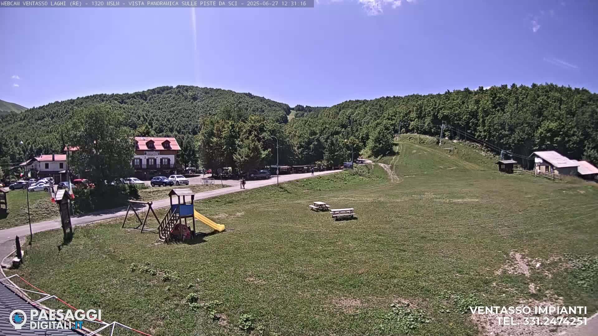 Mount Ventasso & Laghi (Lakes) Ski Slopes Live Cam - Reggio Emilia, Emilia-Romagna, Italy