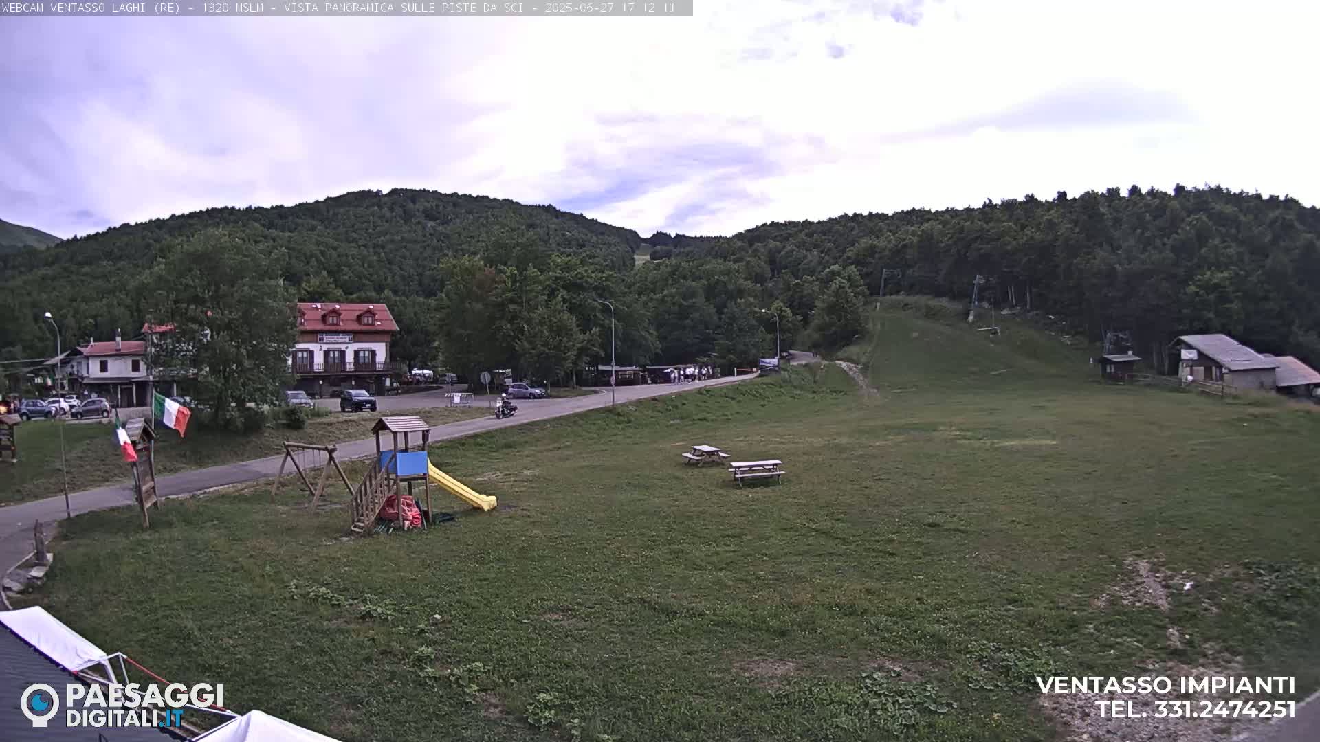 Mount Ventasso & Laghi (Lakes) Ski Slopes Live Cam - Reggio Emilia, Emilia-Romagna, Italy