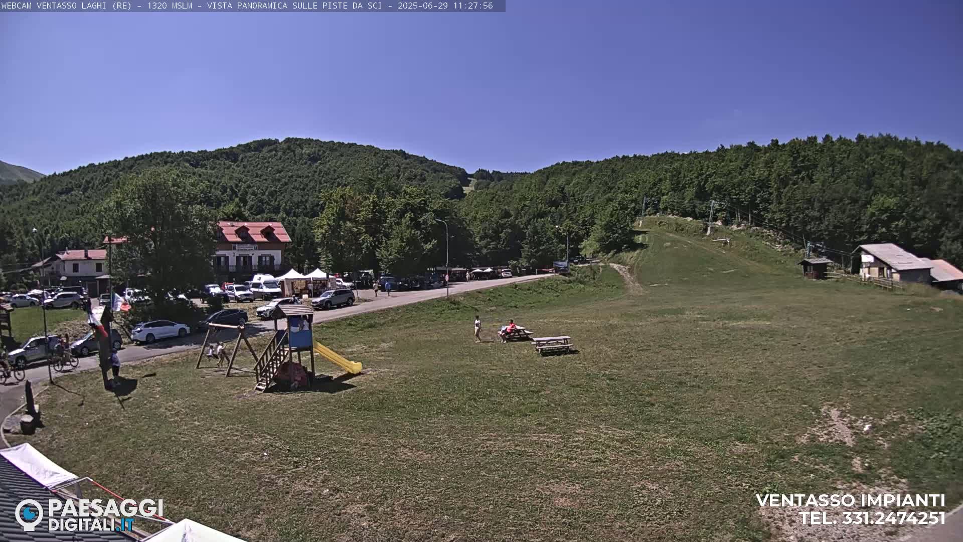 Mount Ventasso & Laghi (Lakes) Ski Slopes Live Cam - Reggio Emilia, Emilia-Romagna, Italy