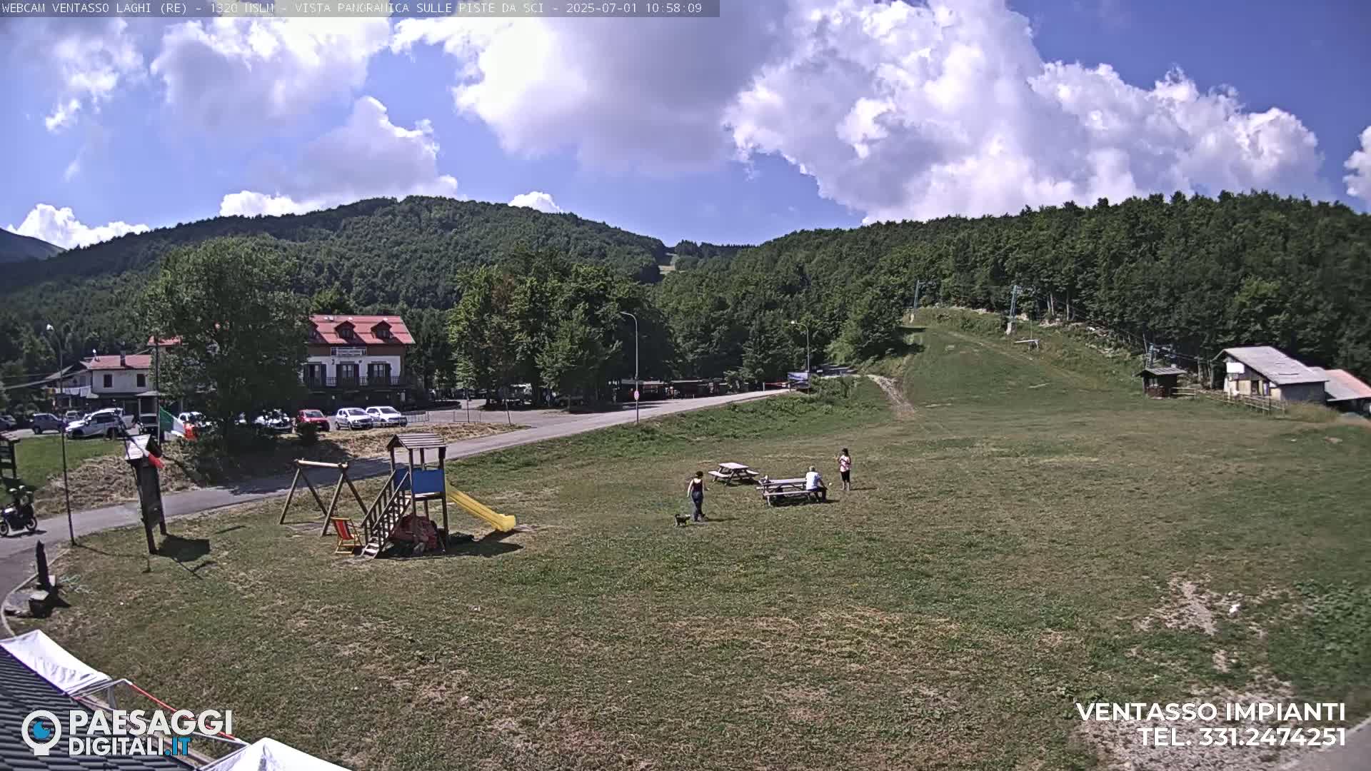 Mount Ventasso & Laghi (Lakes) Ski Slopes Live Cam - Reggio Emilia, Emilia-Romagna, Italy