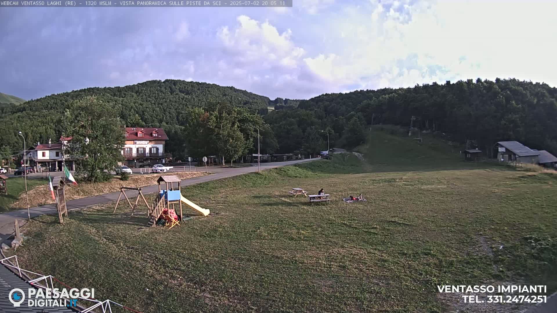 Mount Ventasso & Laghi (Lakes) Ski Slopes Live Cam - Reggio Emilia, Emilia-Romagna, Italy