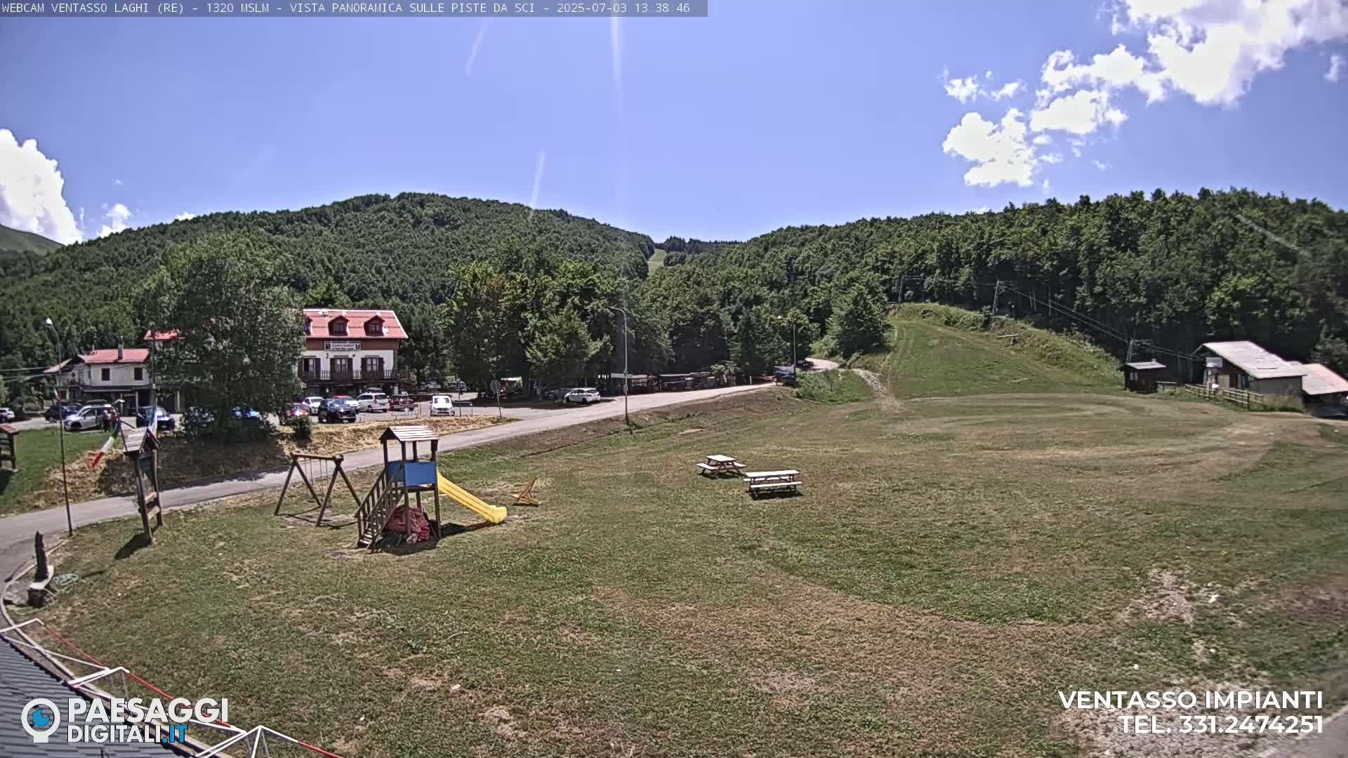 Mount Ventasso & Laghi (Lakes) Ski Slopes Live Cam - Reggio Emilia, Emilia-Romagna, Italy