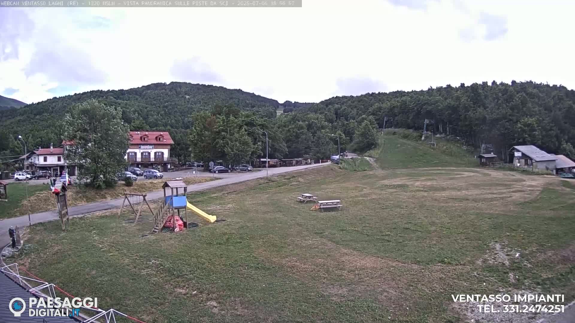 Mount Ventasso & Laghi (Lakes) Ski Slopes Live Cam - Reggio Emilia, Emilia-Romagna, Italy