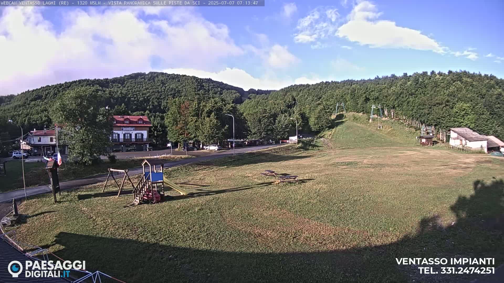 Mount Ventasso & Laghi (Lakes) Ski Slopes Live Cam - Reggio Emilia, Emilia-Romagna, Italy