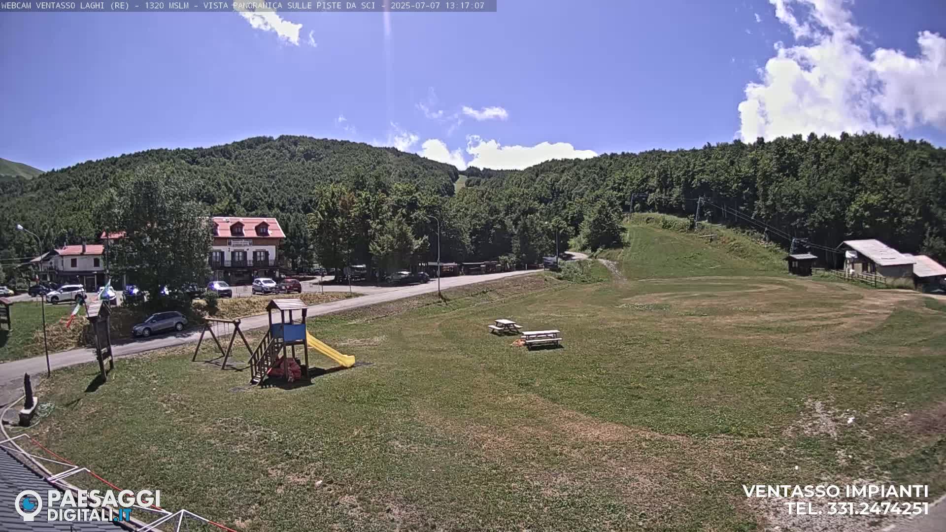 Mount Ventasso & Laghi (Lakes) Ski Slopes Live Cam - Reggio Emilia, Emilia-Romagna, Italy