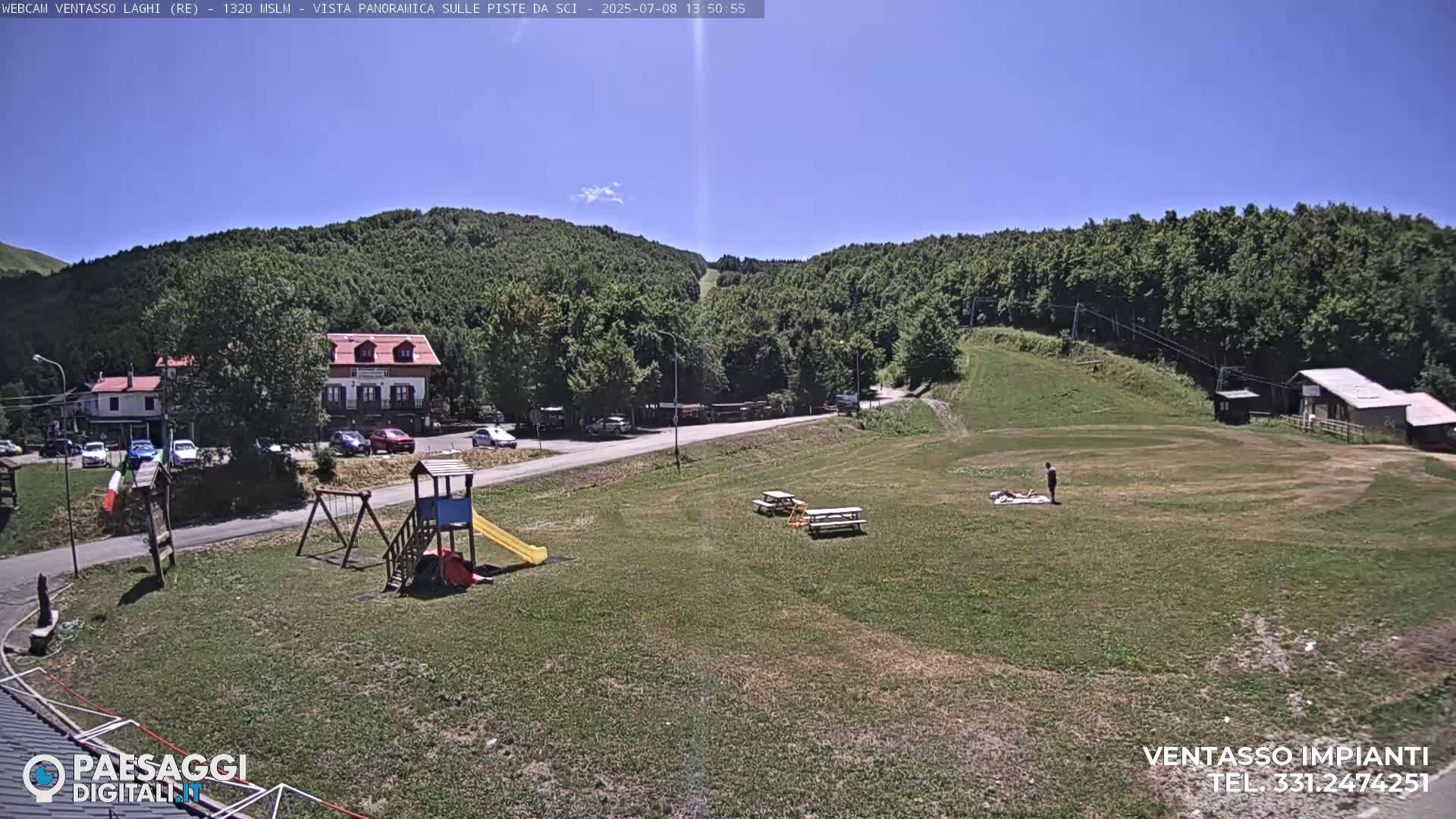 Mount Ventasso & Laghi (Lakes) Ski Slopes Live Cam - Reggio Emilia, Emilia-Romagna, Italy