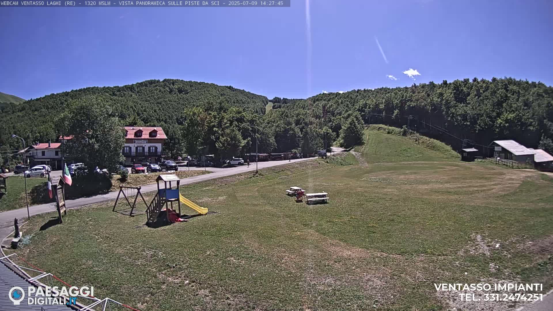 Mount Ventasso & Laghi (Lakes) Ski Slopes Live Cam - Reggio Emilia, Emilia-Romagna, Italy