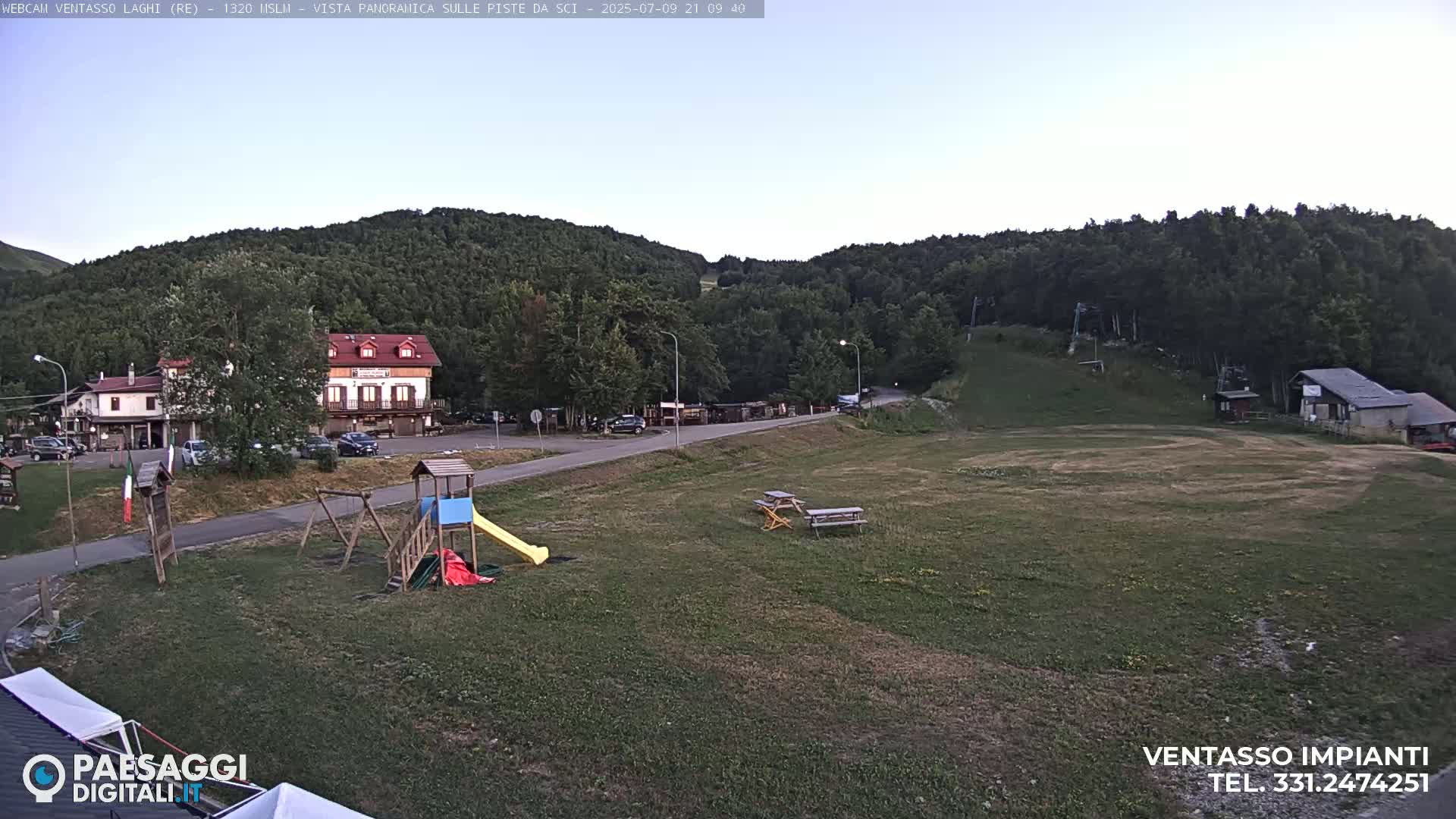 Mount Ventasso & Laghi (Lakes) Ski Slopes Live Cam - Reggio Emilia, Emilia-Romagna, Italy