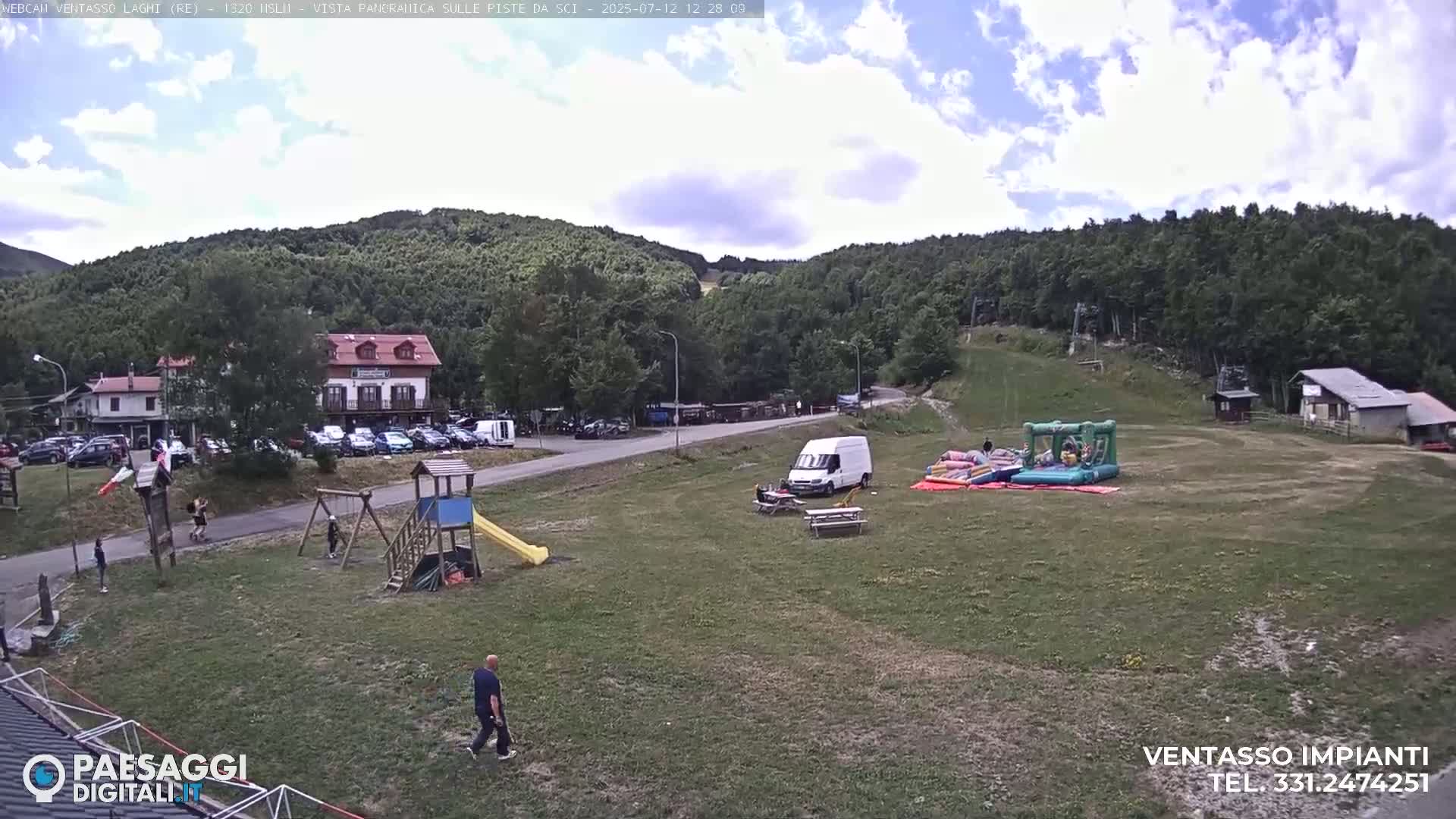 Mount Ventasso & Laghi (Lakes) Ski Slopes Live Cam - Reggio Emilia, Emilia-Romagna, Italy