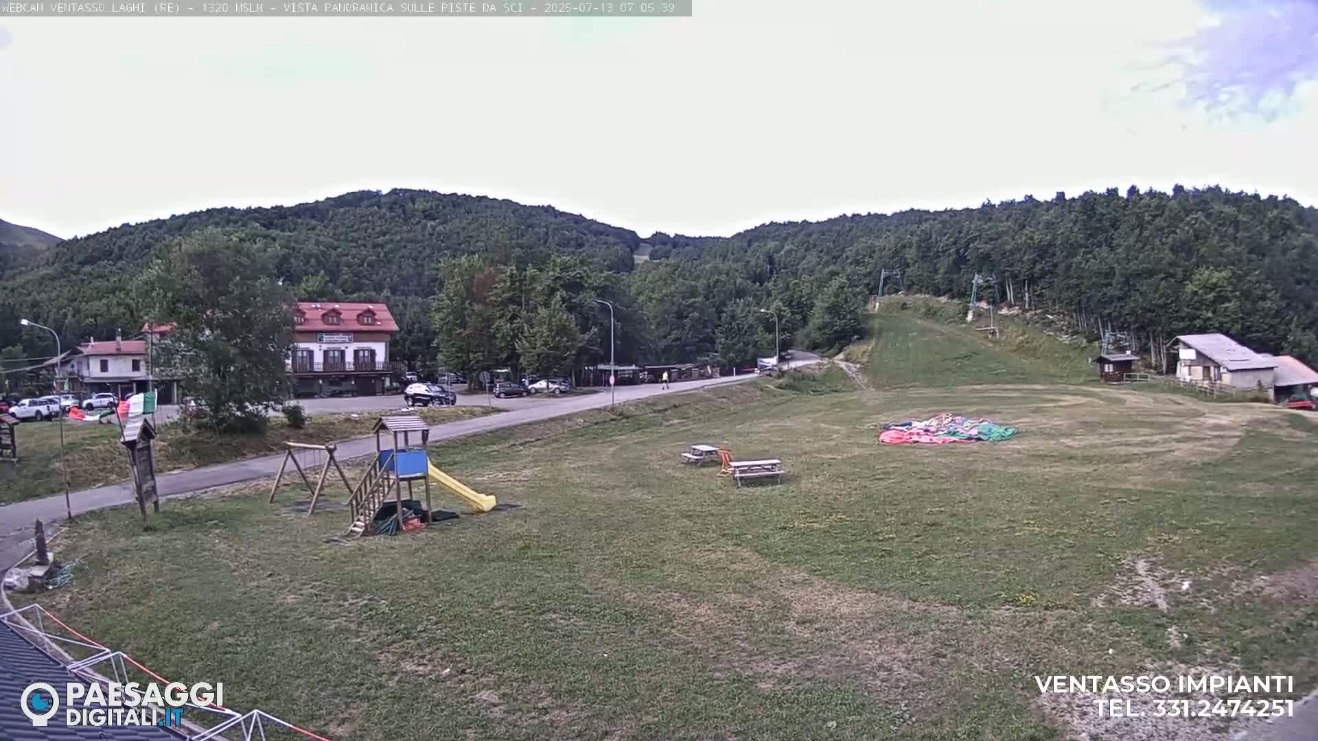 Mount Ventasso & Laghi (Lakes) Ski Slopes Live Cam - Reggio Emilia, Emilia-Romagna, Italy