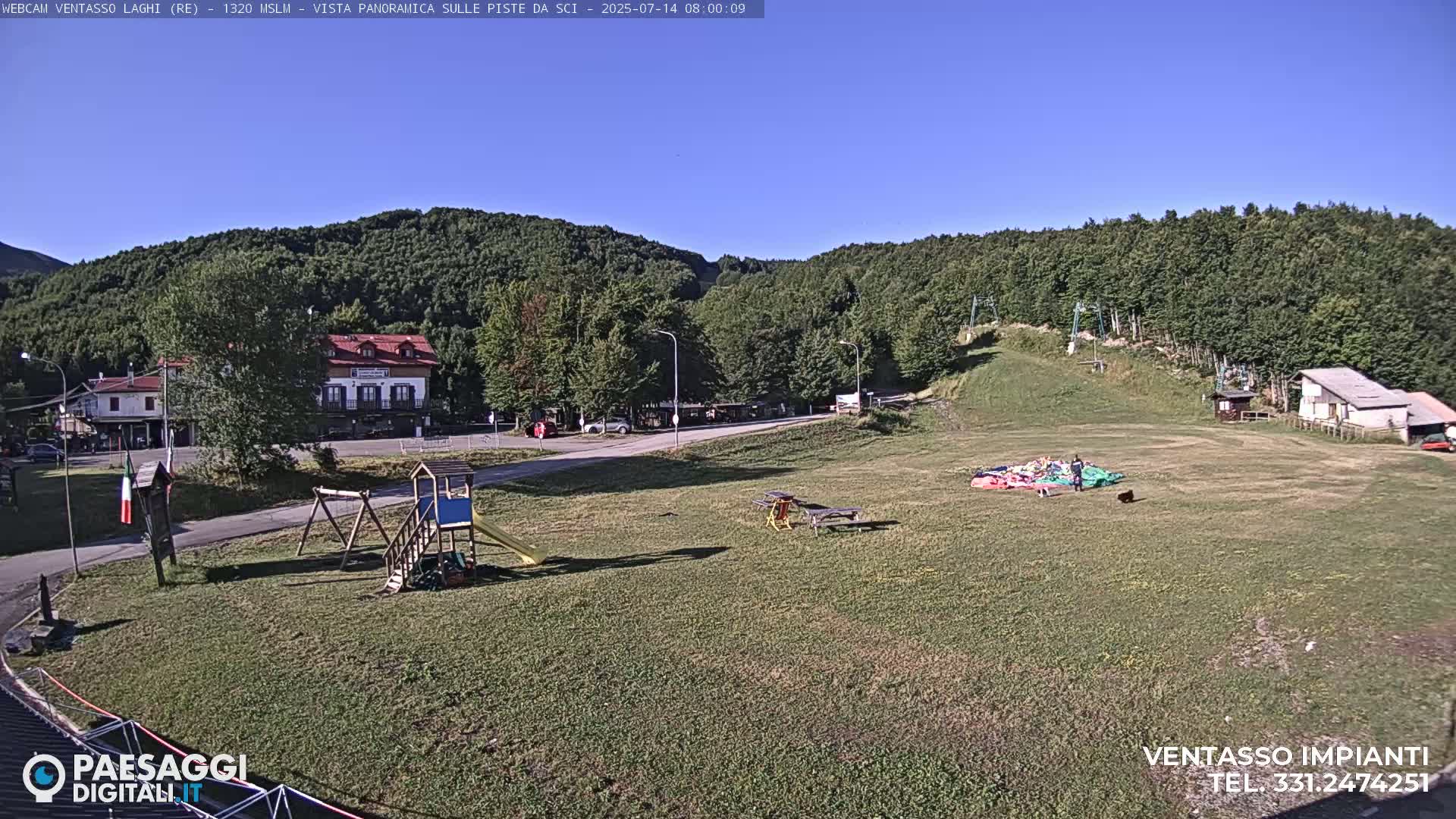 Mount Ventasso & Laghi (Lakes) Ski Slopes Live Cam - Reggio Emilia, Emilia-Romagna, Italy