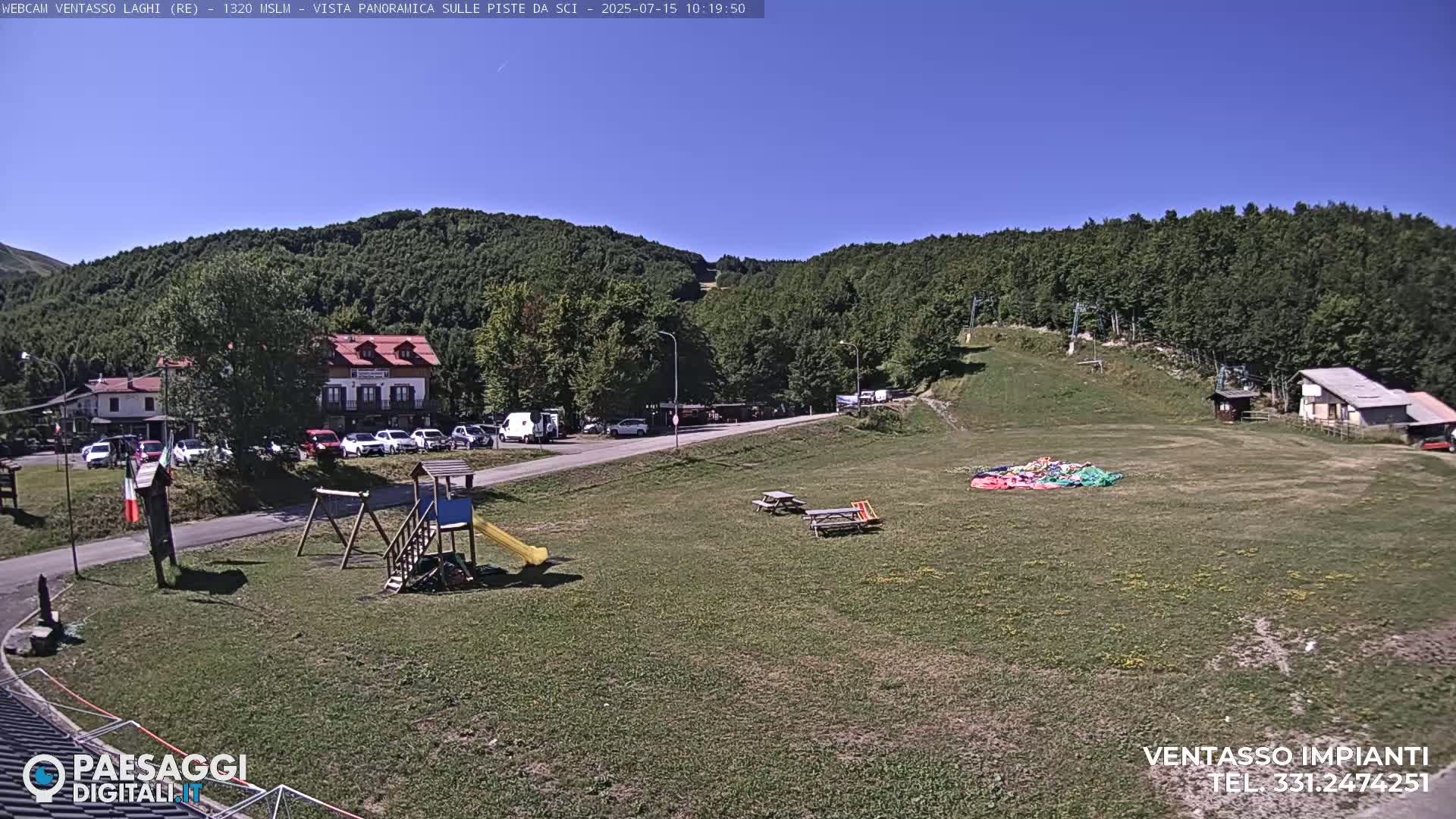Mount Ventasso & Laghi (Lakes) Ski Slopes Live Cam - Reggio Emilia, Emilia-Romagna, Italy