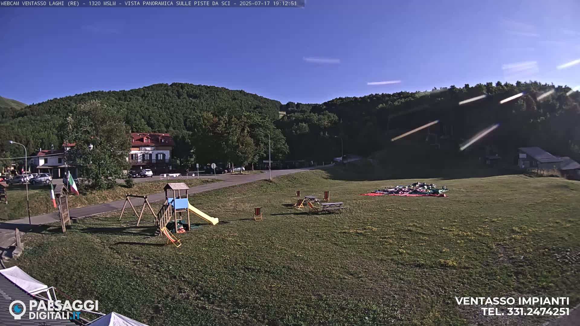 Mount Ventasso & Laghi (Lakes) Ski Slopes Live Cam - Reggio Emilia, Emilia-Romagna, Italy