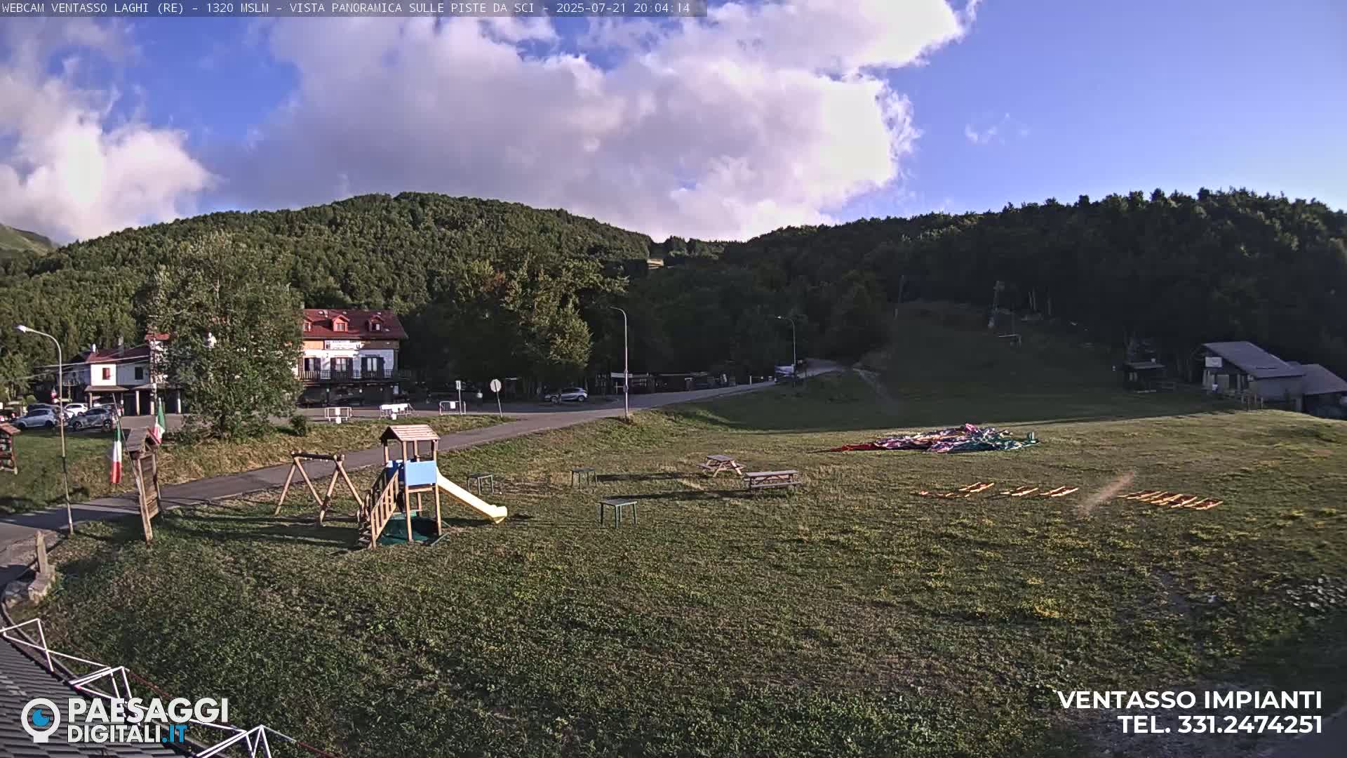 Mount Ventasso & Laghi (Lakes) Ski Slopes Live Cam - Reggio Emilia, Emilia-Romagna, Italy