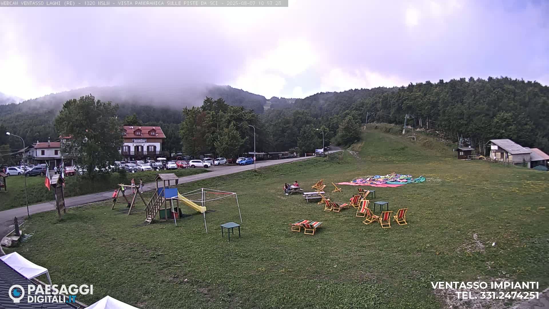 Mount Ventasso & Laghi (Lakes) Ski Slopes Live Cam - Reggio Emilia, Emilia-Romagna, Italy