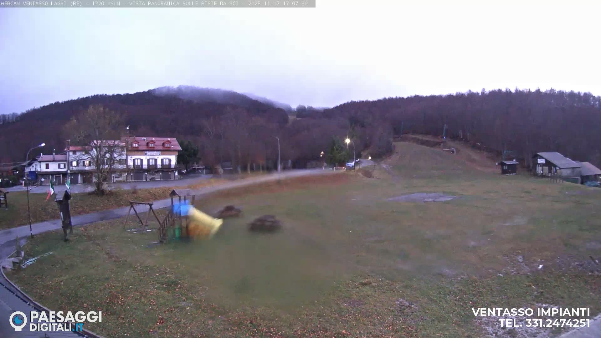 Mount Ventasso & Laghi (Lakes) Ski Slopes Live Cam - Reggio Emilia, Emilia-Romagna, Italy