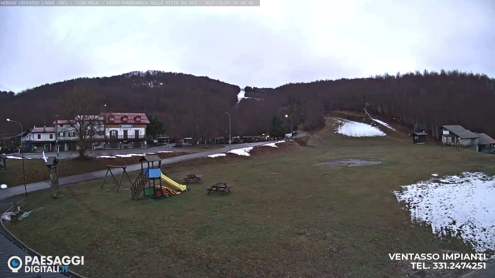 Mount Ventasso & Laghi (Lakes) Ski Slopes Live Cam - Reggio Emilia, Emilia-Romagna, Italy