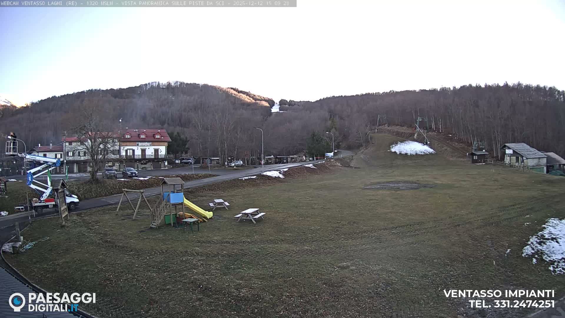 Mount Ventasso & Laghi (Lakes) Ski Slopes Live Cam - Reggio Emilia, Emilia-Romagna, Italy