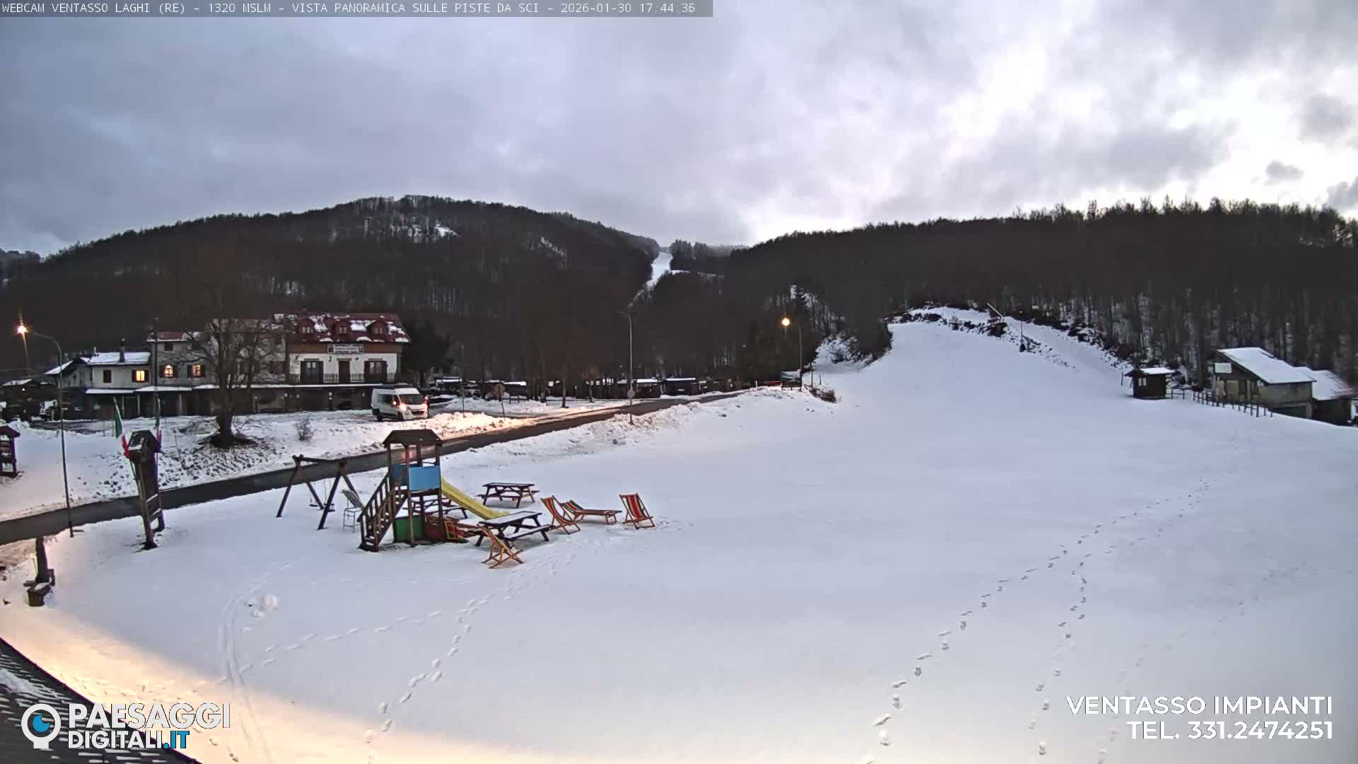 Mount Ventasso & Laghi (Lakes) Ski Slopes Live Cam - Reggio Emilia, Emilia-Romagna, Italy