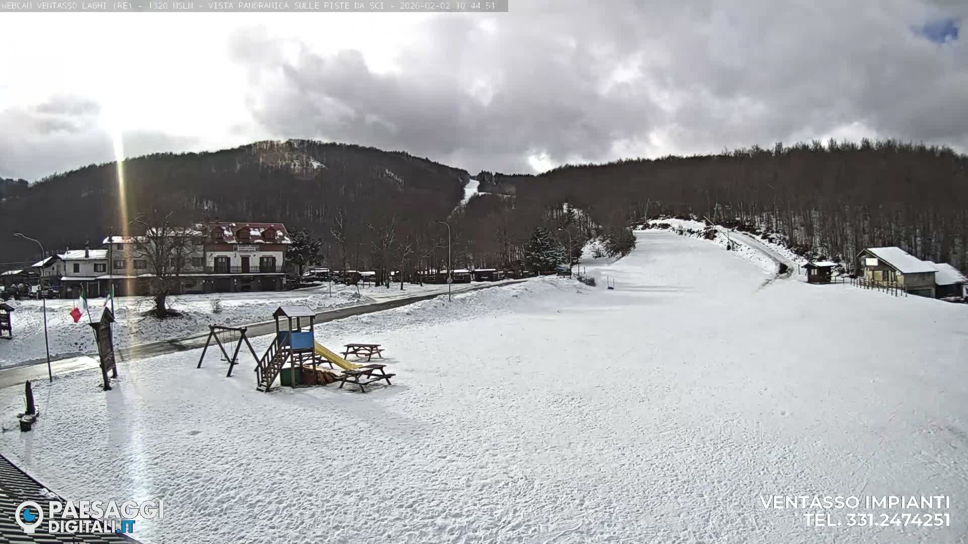 Mount Ventasso & Laghi (Lakes) Ski Slopes Live Cam - Reggio Emilia, Emilia-Romagna, Italy