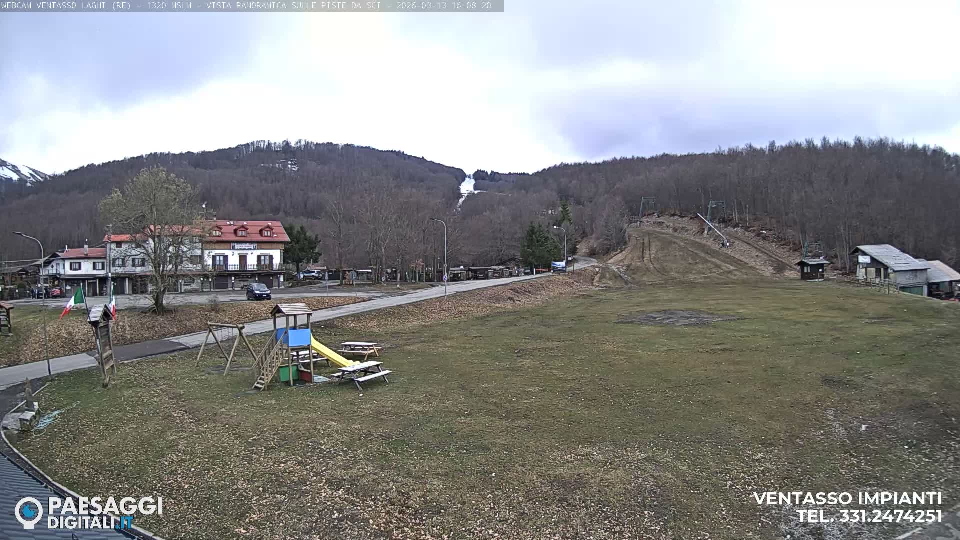 Mount Ventasso & Laghi (Lakes) Ski Slopes Live Cam - Reggio Emilia, Emilia-Romagna, Italy