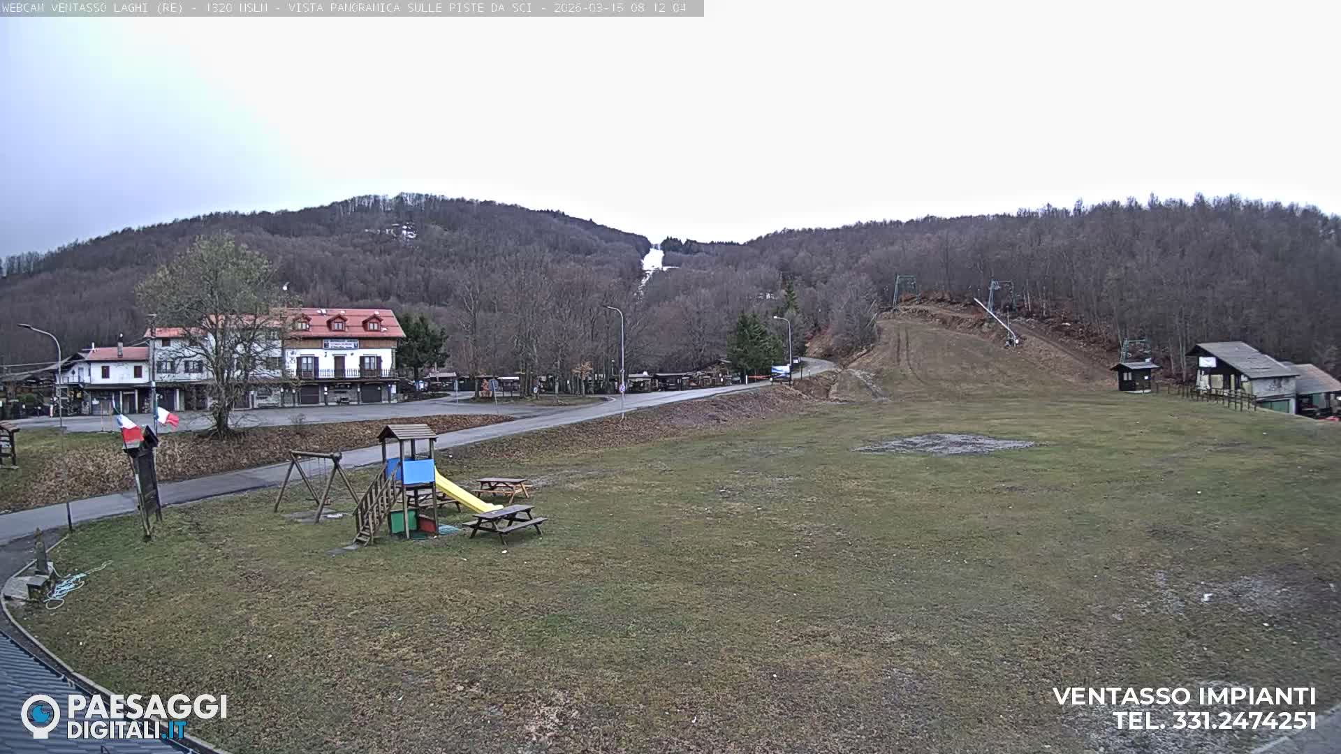 Mount Ventasso & Laghi (Lakes) Ski Slopes Live Cam - Reggio Emilia, Emilia-Romagna, Italy