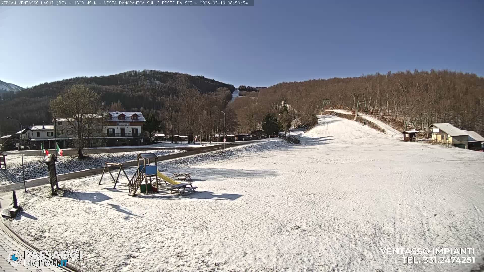 Mount Ventasso & Laghi (Lakes) Ski Slopes Live Cam - Reggio Emilia, Emilia-Romagna, Italy