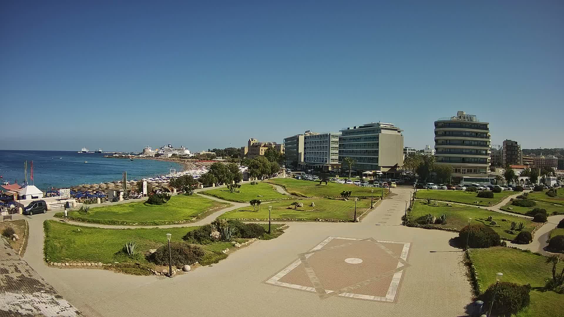 Rhodes, Paralia Enidriou Beach & Platia Enidriou Plaza Live Cam - Elli Beach, Rhodes (Ródos), Dodacanese, South Aegean (Periféreia Notíou Aigaíou), Greece