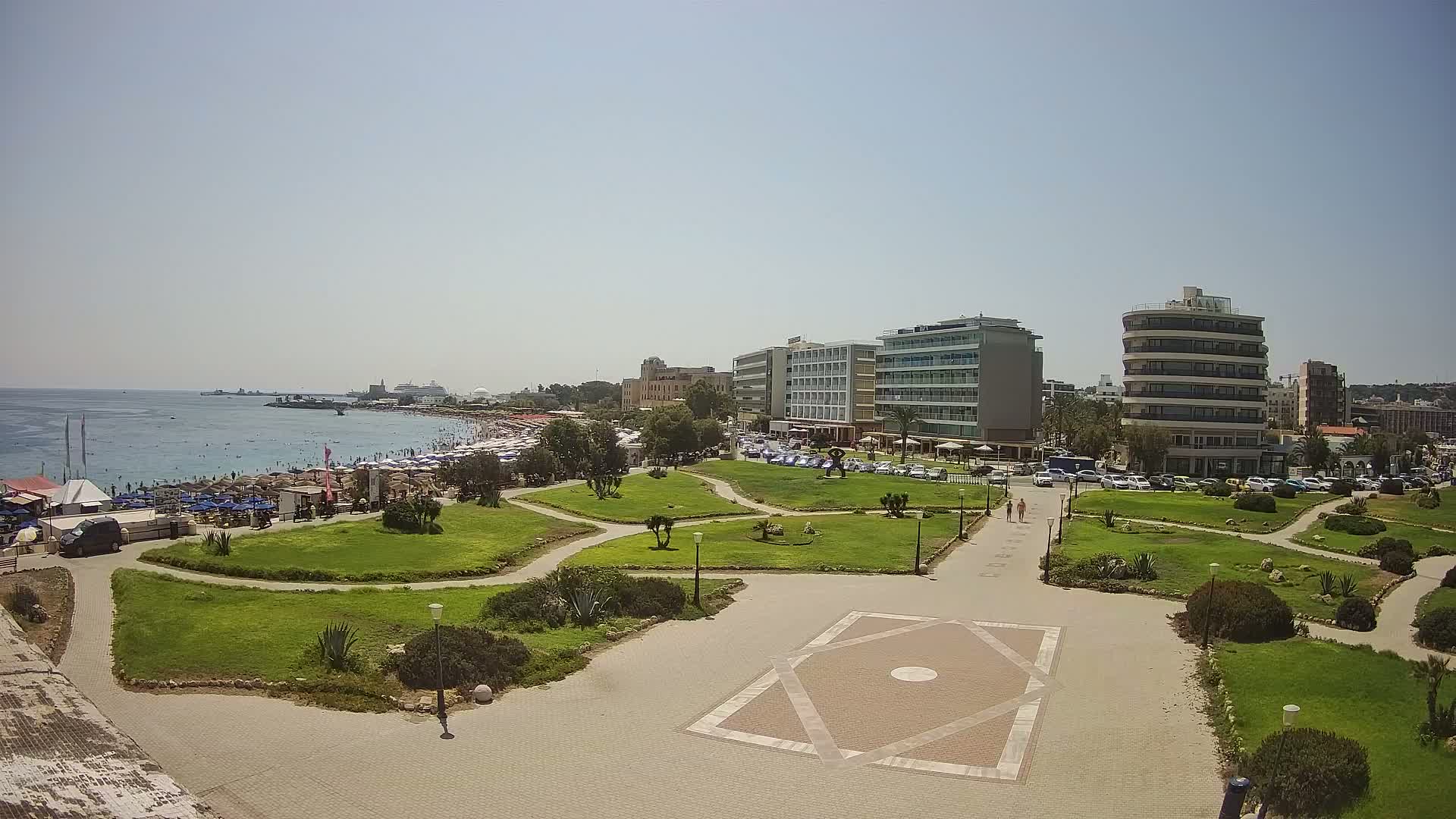 Rhodes, Paralia Enidriou Beach & Platia Enidriou Plaza Live Cam - Elli Beach, Rhodes (Ródos), Dodacanese, South Aegean (Periféreia Notíou Aigaíou), Greece