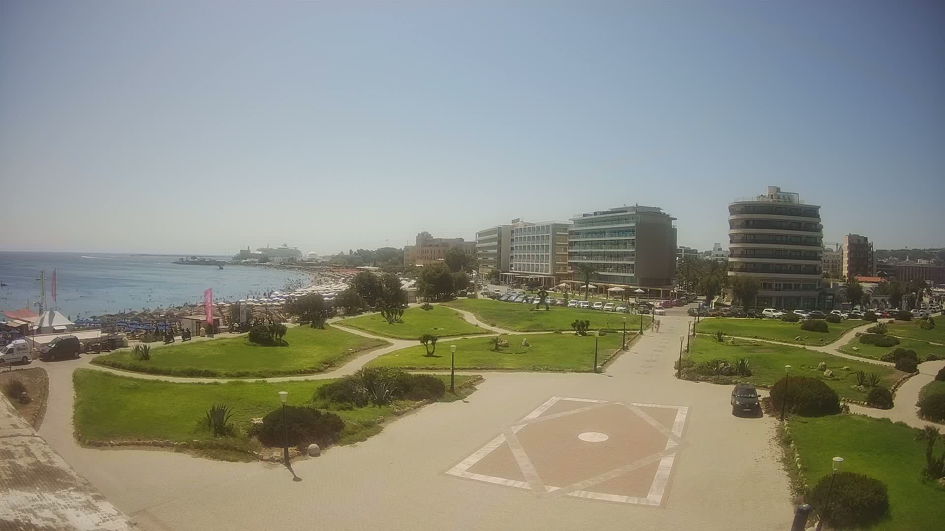 Rhodes, Paralia Enidriou Beach & Platia Enidriou Plaza Live Cam - Elli Beach, Rhodes (Ródos), Dodacanese, South Aegean (Periféreia Notíou Aigaíou), Greece
