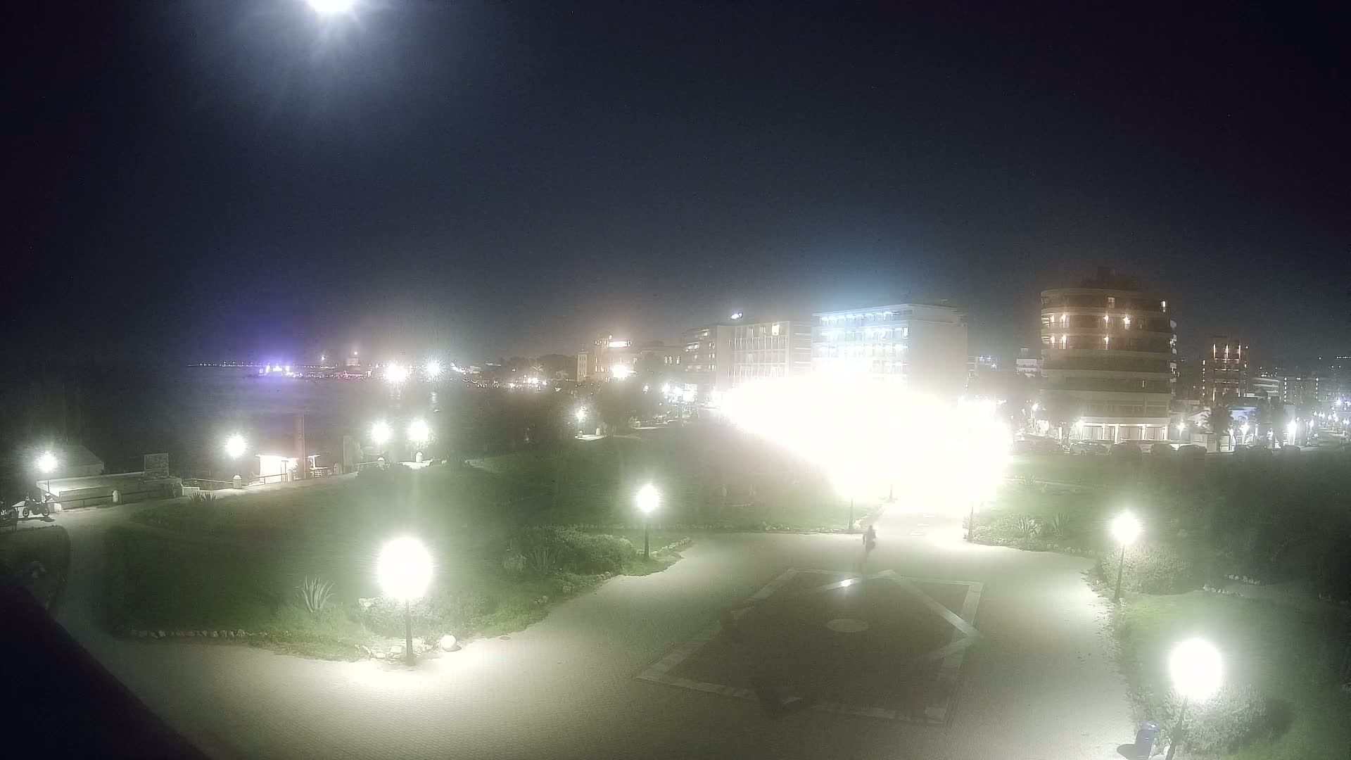 Rhodes, Paralia Enidriou Beach & Platia Enidriou Plaza Live Cam - Elli Beach, Rhodes (Ródos), Dodacanese, South Aegean (Periféreia Notíou Aigaíou), Greece