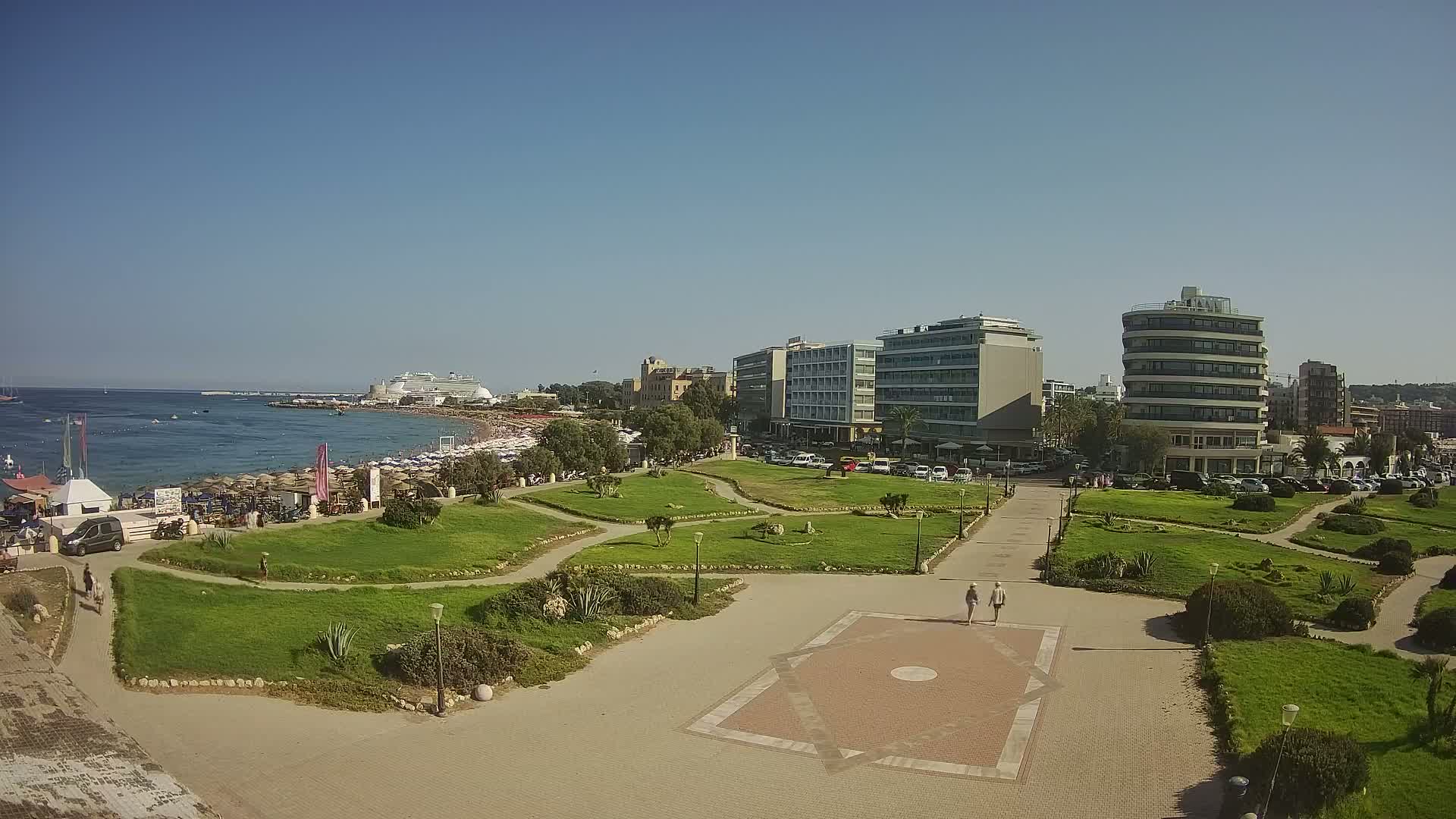 Rhodes, Paralia Enidriou Beach & Platia Enidriou Plaza Live Cam - Elli Beach, Rhodes (Ródos), Dodacanese, South Aegean (Periféreia Notíou Aigaíou), Greece