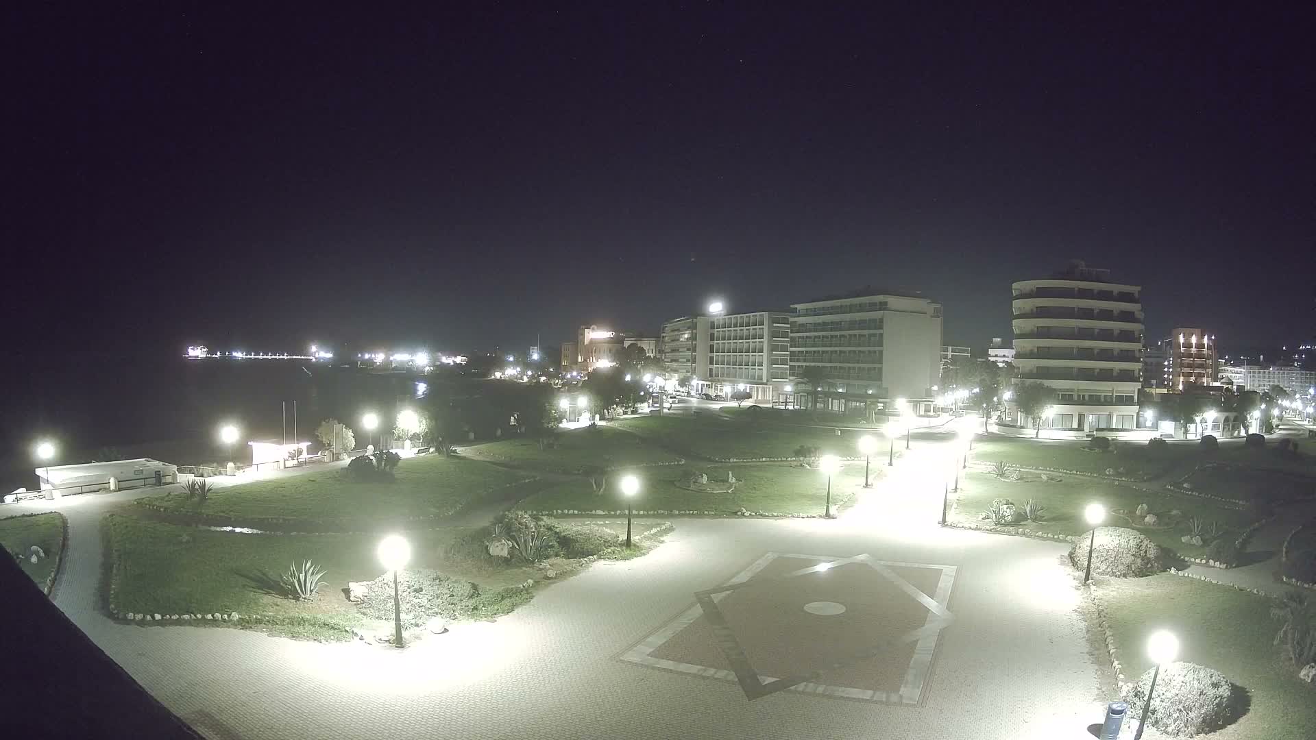 Rhodes, Paralia Enidriou Beach & Platia Enidriou Plaza Live Cam - Elli Beach, Rhodes (Ródos), Dodacanese, South Aegean (Periféreia Notíou Aigaíou), Greece