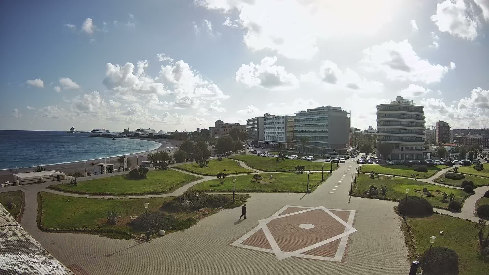 Rhodes, Paralia Enidriou Beach & Platia Enidriou Plaza Live Cam - Elli Beach, Rhodes (Ródos), Dodacanese, South Aegean (Periféreia Notíou Aigaíou), Greece