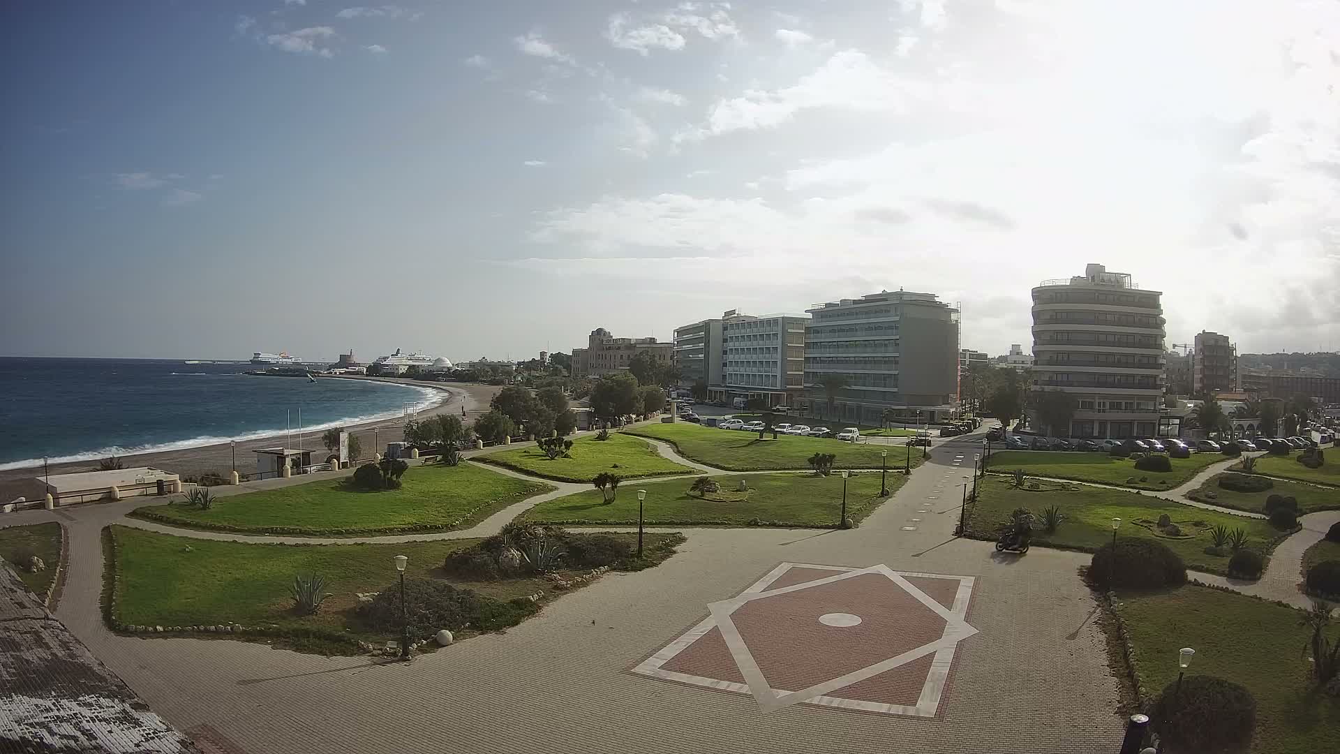 Rhodes, Paralia Enidriou Beach & Platia Enidriou Plaza Live Cam - Elli Beach, Rhodes (Ródos), Dodacanese, South Aegean (Periféreia Notíou Aigaíou), Greece