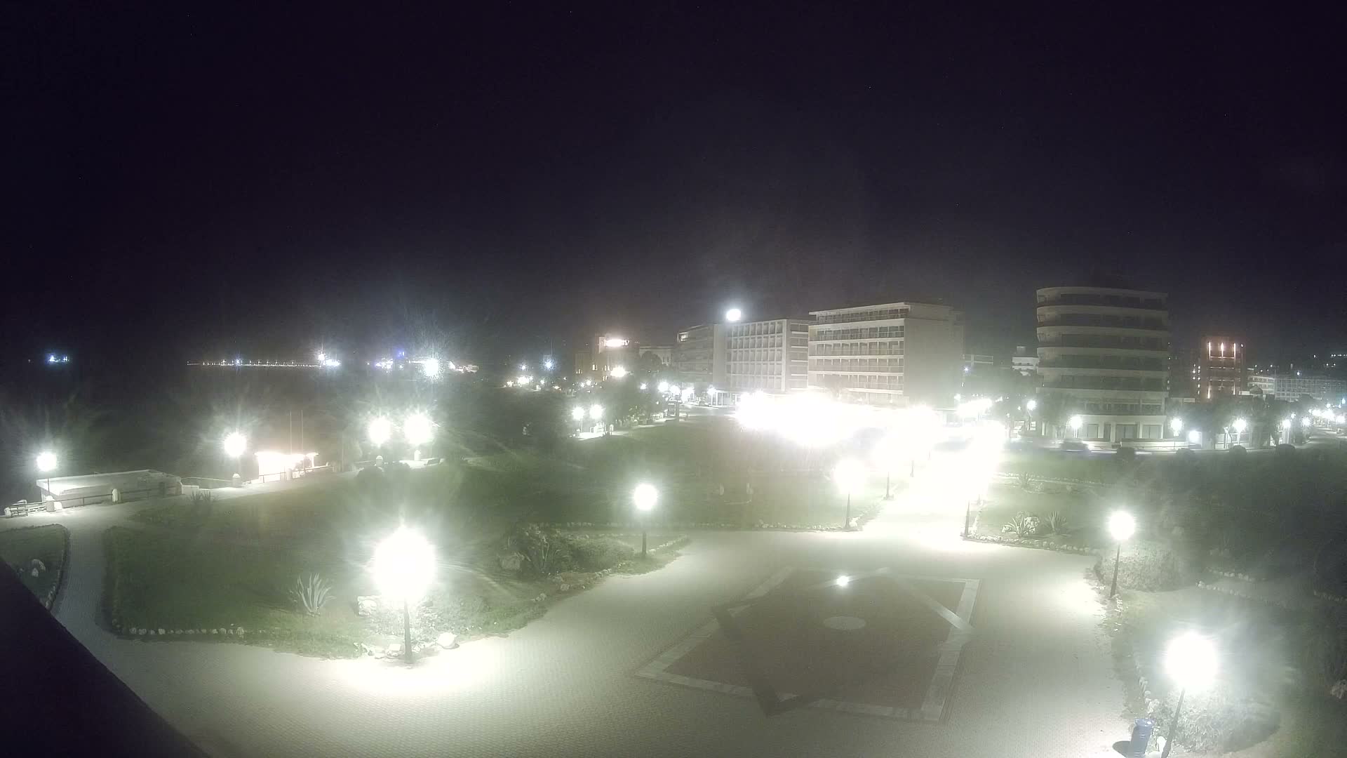 Rhodes, Paralia Enidriou Beach & Platia Enidriou Plaza Live Cam - Elli Beach, Rhodes (Ródos), Dodacanese, South Aegean (Periféreia Notíou Aigaíou), Greece