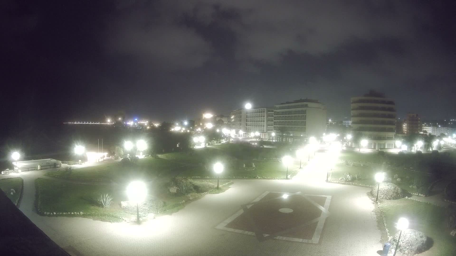 Rhodes, Paralia Enidriou Beach & Platia Enidriou Plaza Live Cam - Elli Beach, Rhodes (Ródos), Dodacanese, South Aegean (Periféreia Notíou Aigaíou), Greece