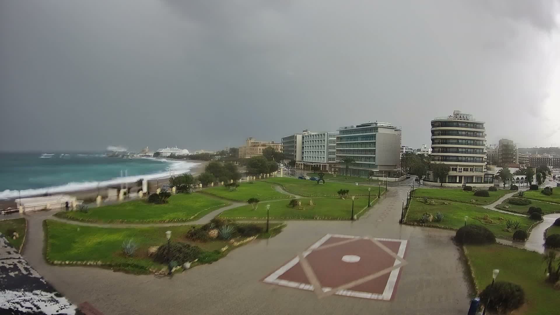 Rhodes, Paralia Enidriou Beach & Platia Enidriou Plaza Live Cam - Elli Beach, Rhodes (Ródos), Dodacanese, South Aegean (Periféreia Notíou Aigaíou), Greece