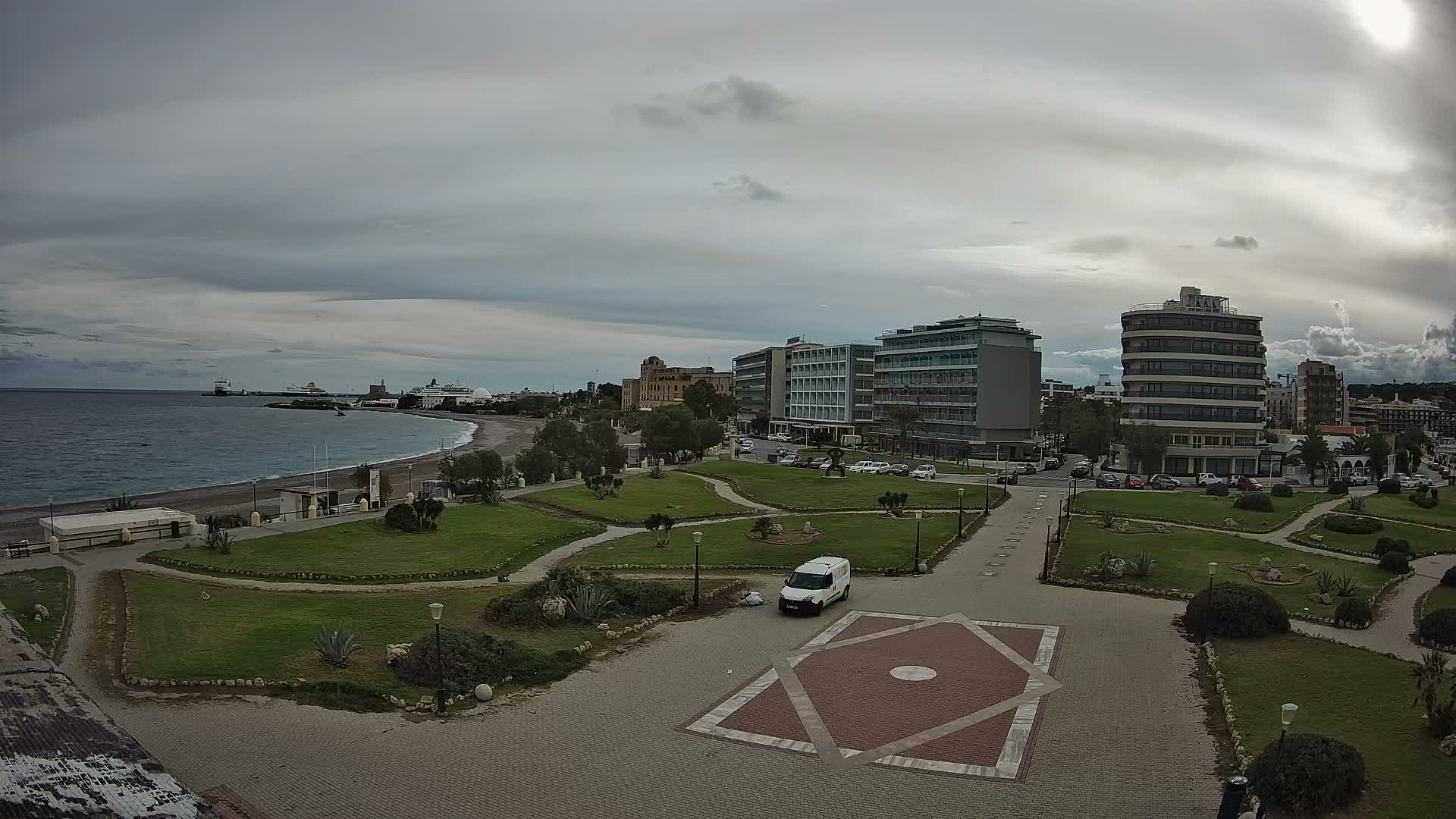 Rhodes, Paralia Enidriou Beach & Platia Enidriou Plaza Live Cam - Elli Beach, Rhodes (Ródos), Dodacanese, South Aegean (Periféreia Notíou Aigaíou), Greece