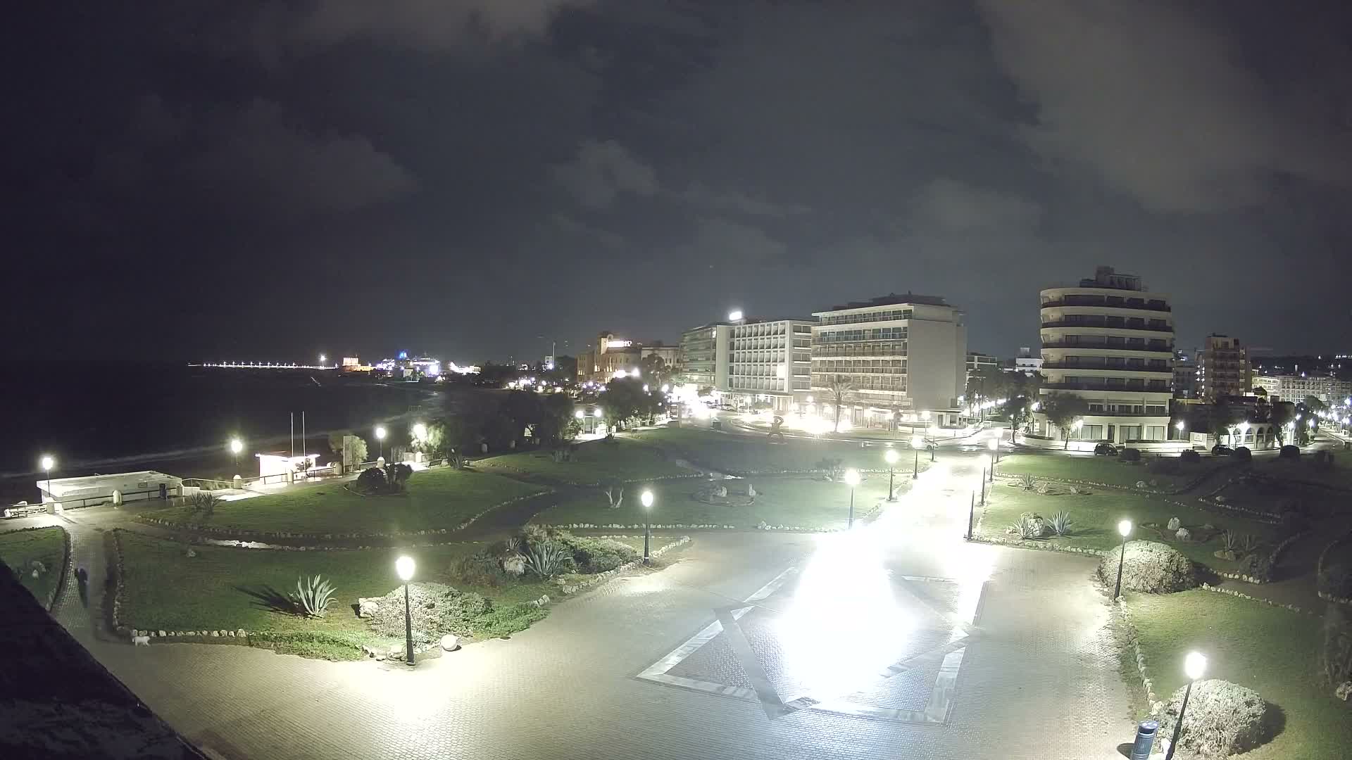 Rhodes, Paralia Enidriou Beach & Platia Enidriou Plaza Live Cam - Elli Beach, Rhodes (Ródos), Dodacanese, South Aegean (Periféreia Notíou Aigaíou), Greece