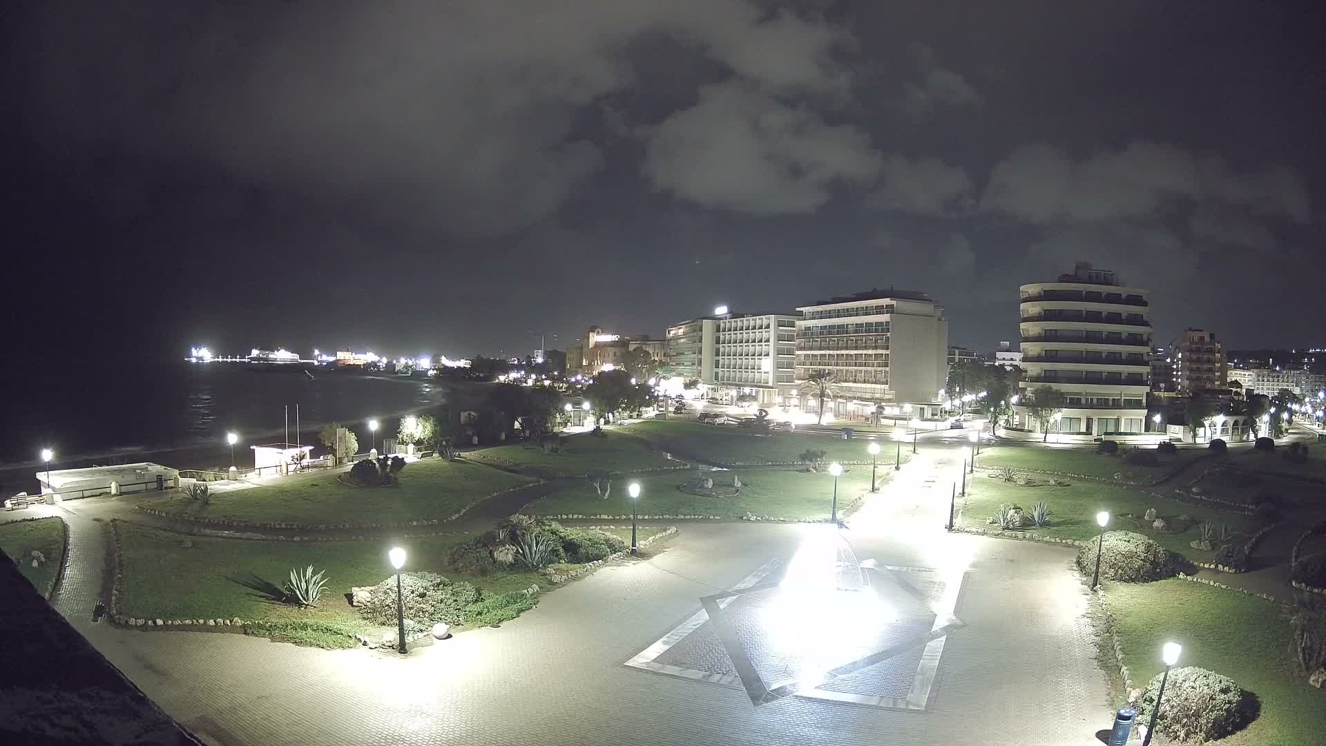 Rhodes, Paralia Enidriou Beach & Platia Enidriou Plaza Live Cam - Elli Beach, Rhodes (Ródos), Dodacanese, South Aegean (Periféreia Notíou Aigaíou), Greece