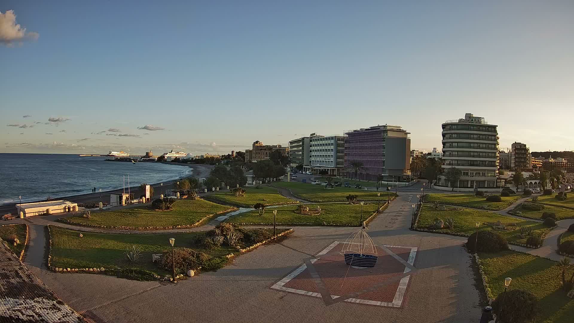 Rhodes, Paralia Enidriou Beach & Platia Enidriou Plaza Live Cam - Elli Beach, Rhodes (Ródos), Dodacanese, South Aegean (Periféreia Notíou Aigaíou), Greece