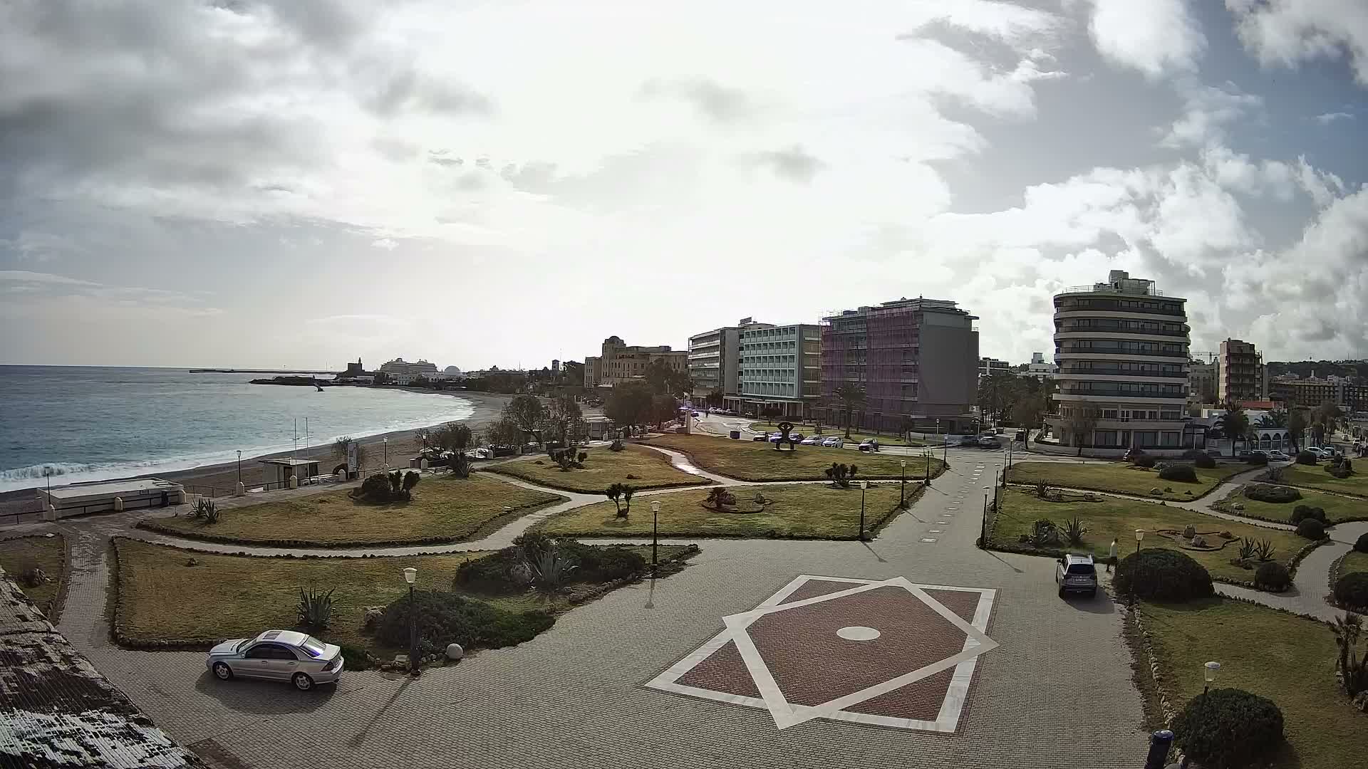 Rhodes, Paralia Enidriou Beach & Platia Enidriou Plaza Live Cam - Elli Beach, Rhodes (Ródos), Dodacanese, South Aegean (Periféreia Notíou Aigaíou), Greece